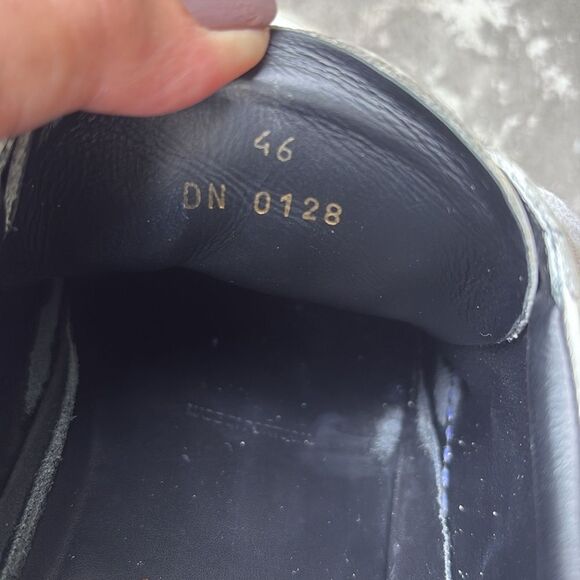 Givenchy low top leather sneakers - Picture 9 of 9